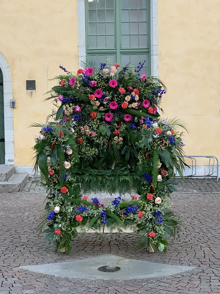 Blomstertron i Visby