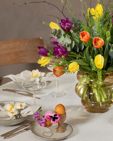 Färgglad påskbukett