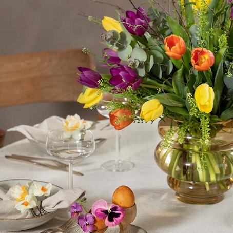Färgglad påskbukett