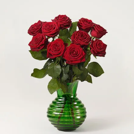10 röda rosor
