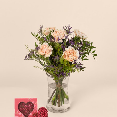 Blomstrande hälsning med choklad (ej publicerad)