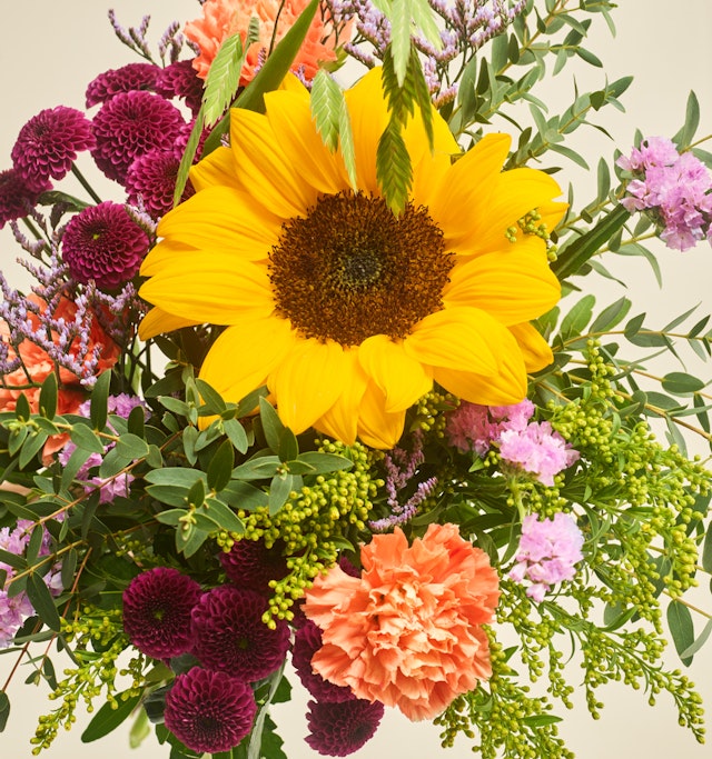 Floristens kreative buket, farverige nuancer