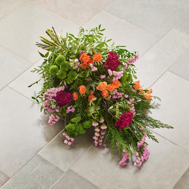 Bårebuket, multifarvet (Floristens kreative valg)