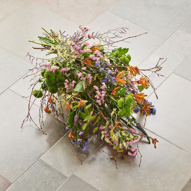 Bårebuket, vild (Floristens kreative valg)