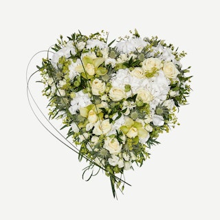 Blomsterhjerte i klassisk stil - creme