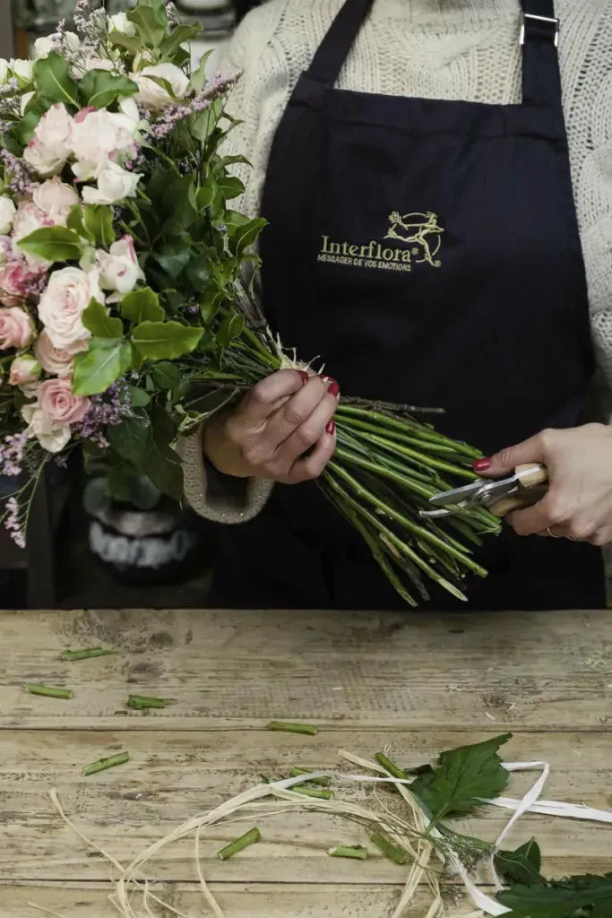 Buketter och blomsterarrangemang från Interflora-nätverket