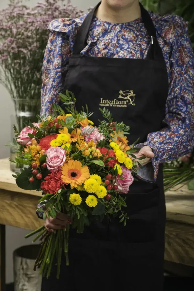 Buketter och blomsterarrangemang från Interflora-nätverket