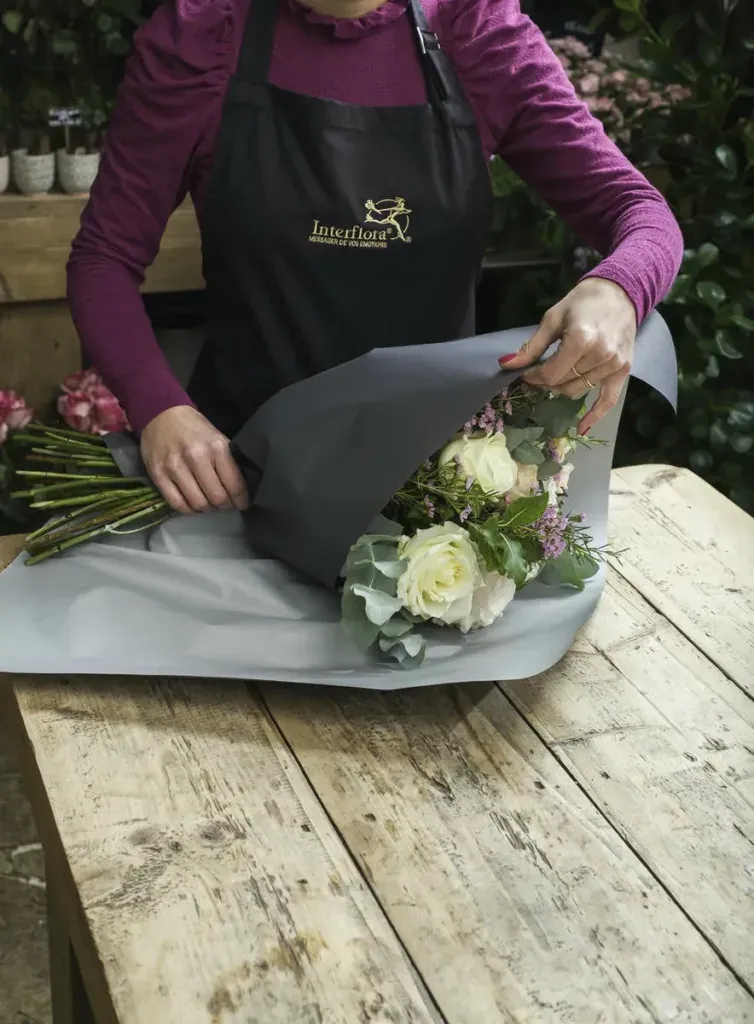 Buketter och blomsterarrangemang från Interflora-nätverket