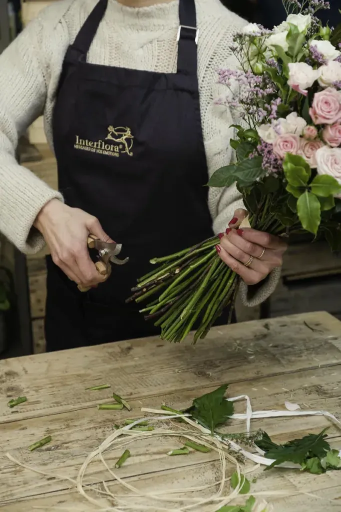 Buketter och blomsterarrangemang från Interflora-nätverket