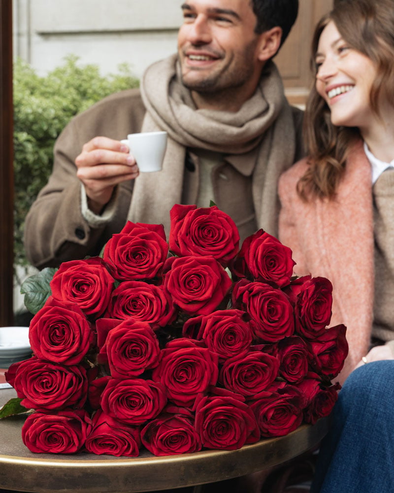 Interflora-Röda-Rosor-Kärlekspar.jpg