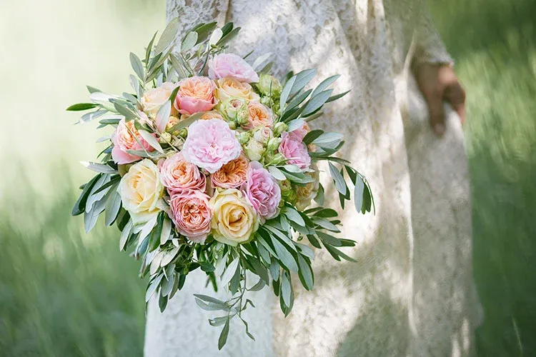 Brollopsblommor Att Tanka Pa Med Blommor Buketter Interflora